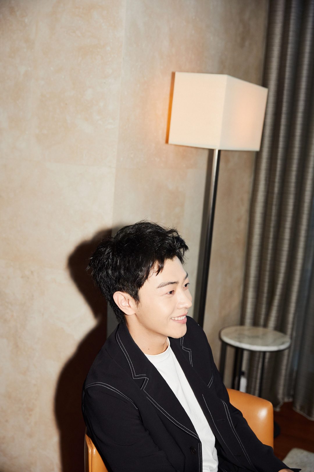 看完《蛋黄人》关注了极客宅男王思达@于翔m|于翔|蛋黄人|任逸帆_新浪