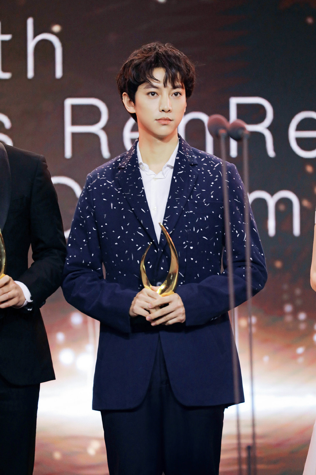 演员@徐可 今日亮相互联网牛耳人人盛典_高清图集_新浪网