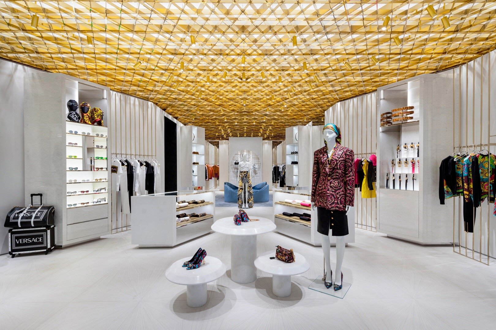 versace 于中国北京国贸商城南区开设全新旗舰店