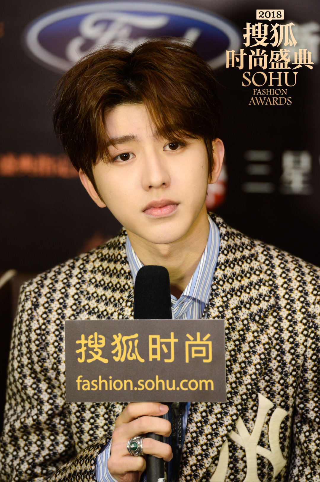 年度人气男明星