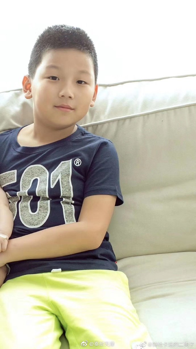 1 / 3 @骑杜卡迪的二狗子:寻人,于嘉俊,男,11岁, 2008年出生,身高1米5