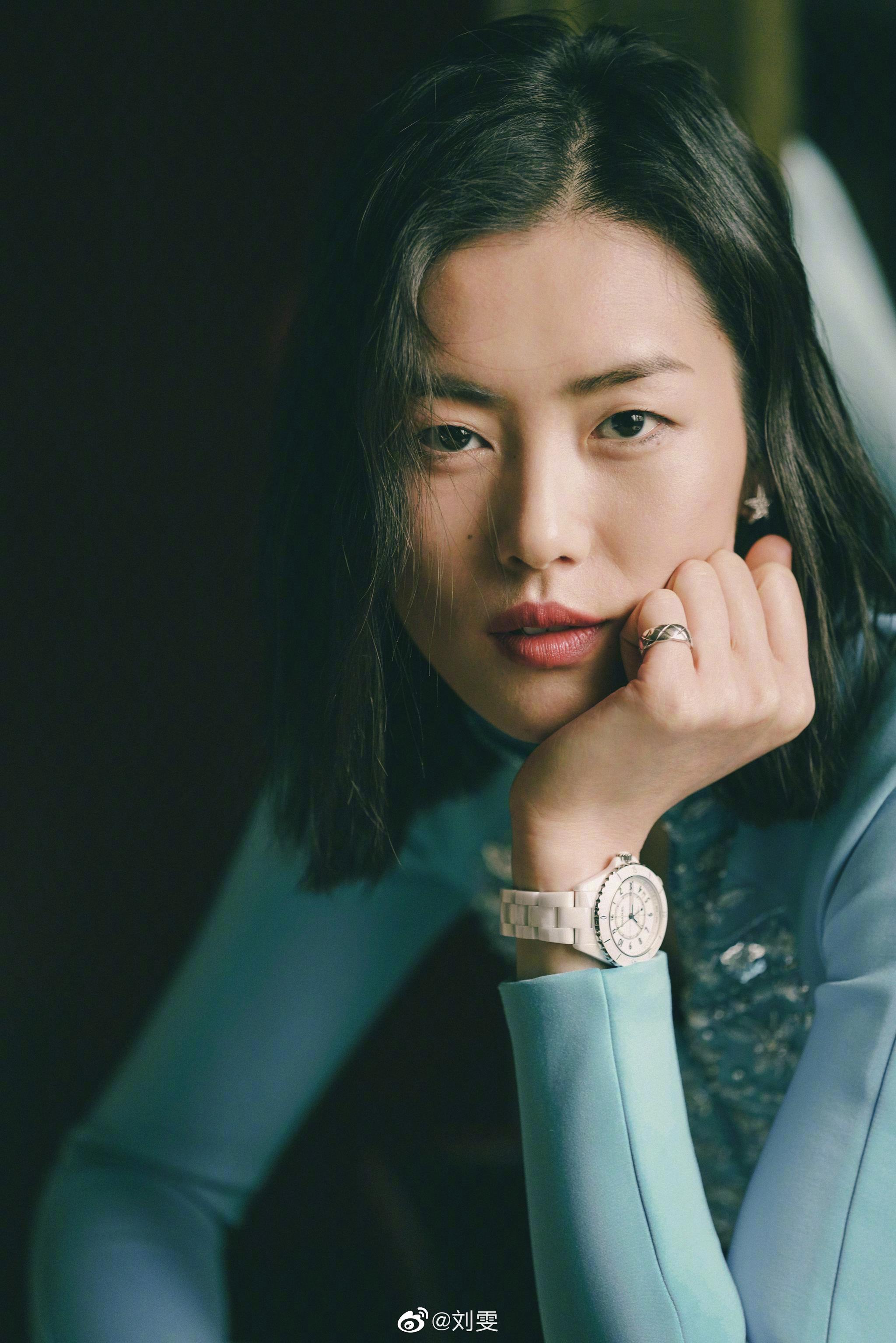 哈哈哈哈,微笑日的@刘雯