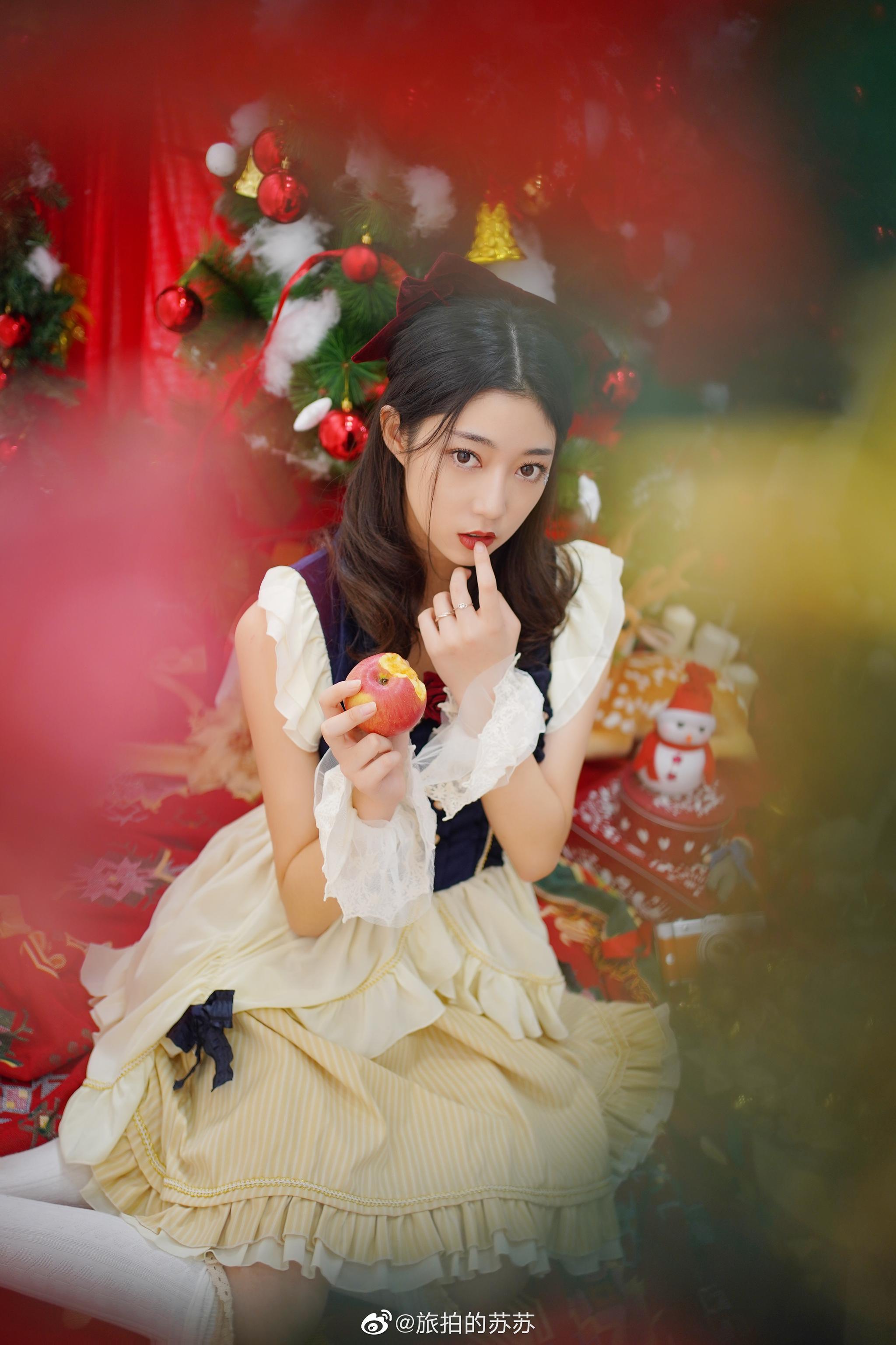 摄影:@旅拍的苏苏 出镜:@字马妘奕_klaudia    白雪姬