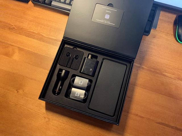 1.5万元华为mate30rs保时捷手机开箱,顶级奢华,金钱的气味