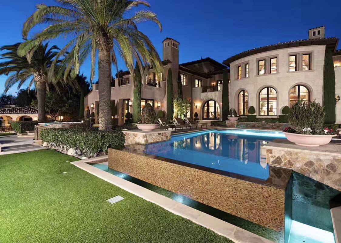 帆哥毎日一豪宅:加州洛杉矶东南 newport 地区,西班牙风格