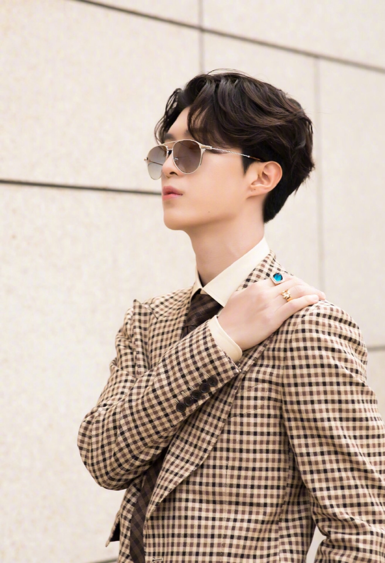 帅气又时尚,你最心动哪一款|蔡徐坤|格纹|范丞丞_新浪新闻