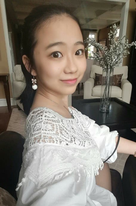 长大后的黄安仪体重120斤,穿裙却美出新境界|黄安仪|新境界|体重_新浪新闻