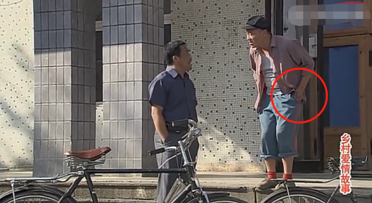 央视美女李思思秀恩爱晒老公为自己拍摄照片网友看着像赵四