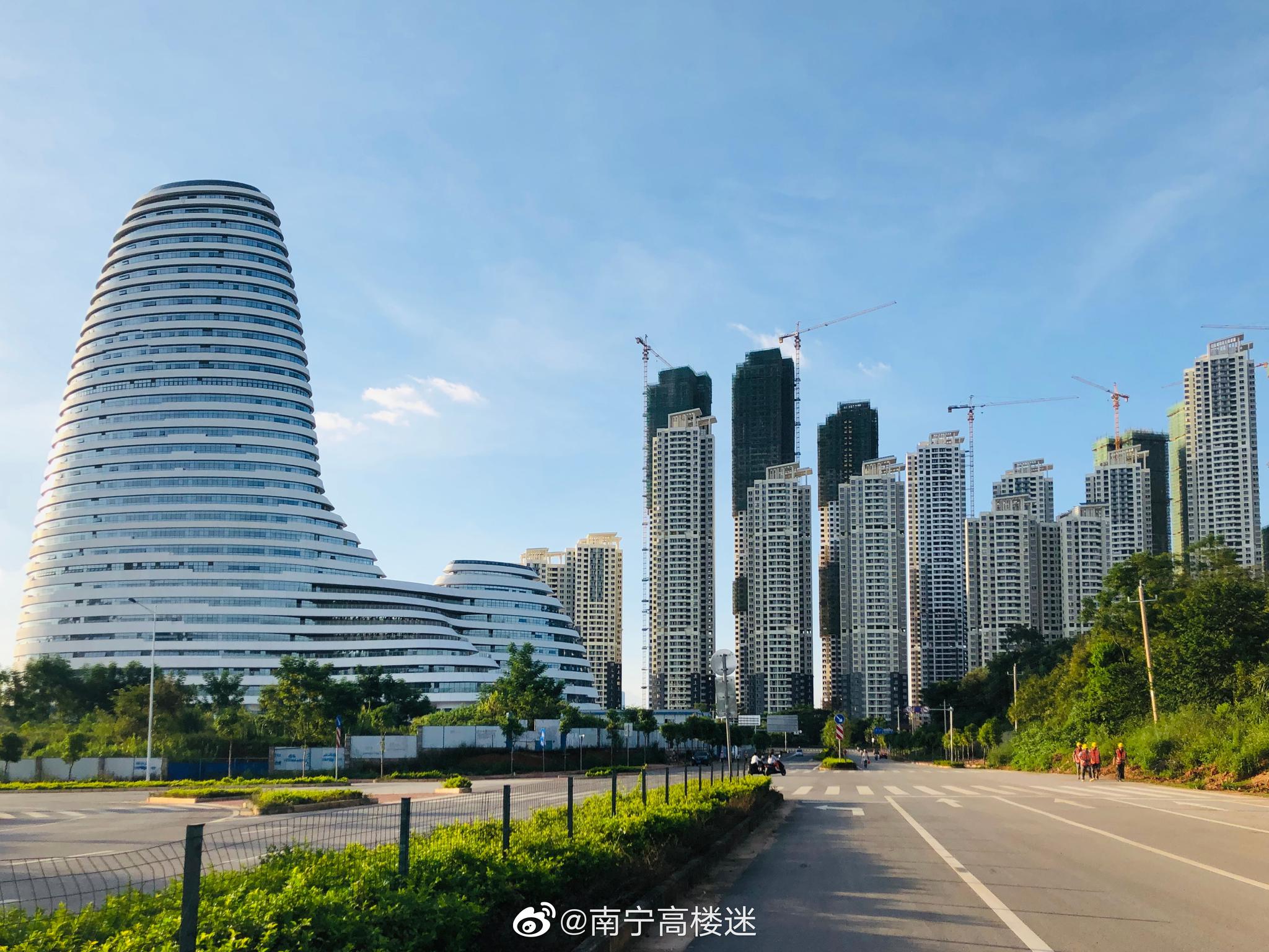 天誉城100200米的超高层住宅建设进展南宁的超高层住宅越来越多