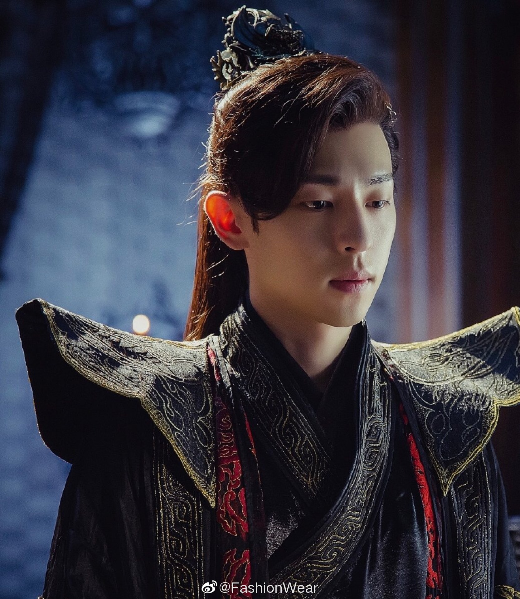 男主高冷帅气古装剧(帅气的古装男反派)