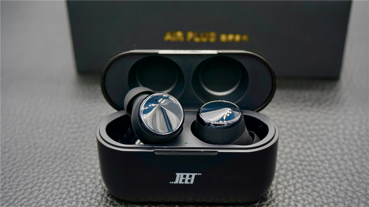 打动你的不只是颜值还有更感人的音质jeetairplus