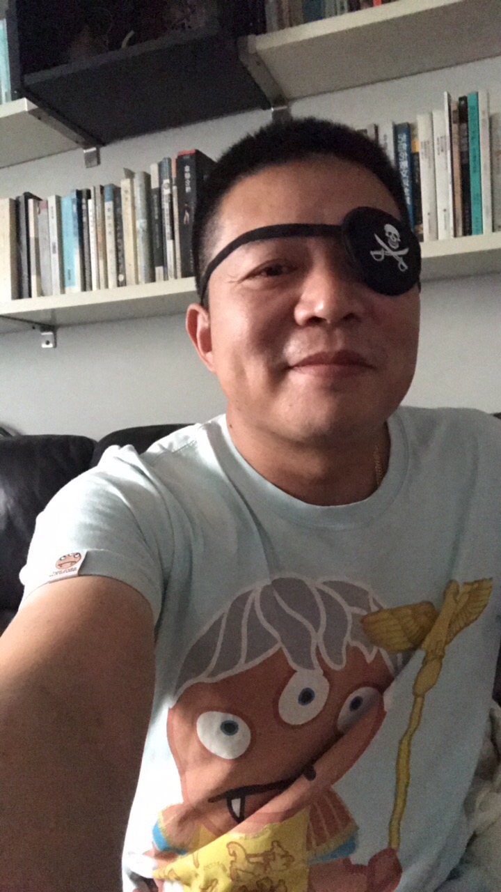 一个独眼人和完全的瞎子比起来,缺点更为严重_新浪新闻