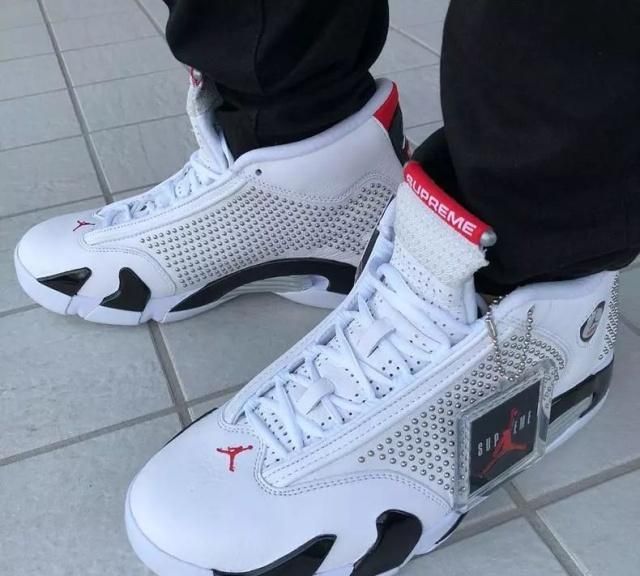 supreme aj14