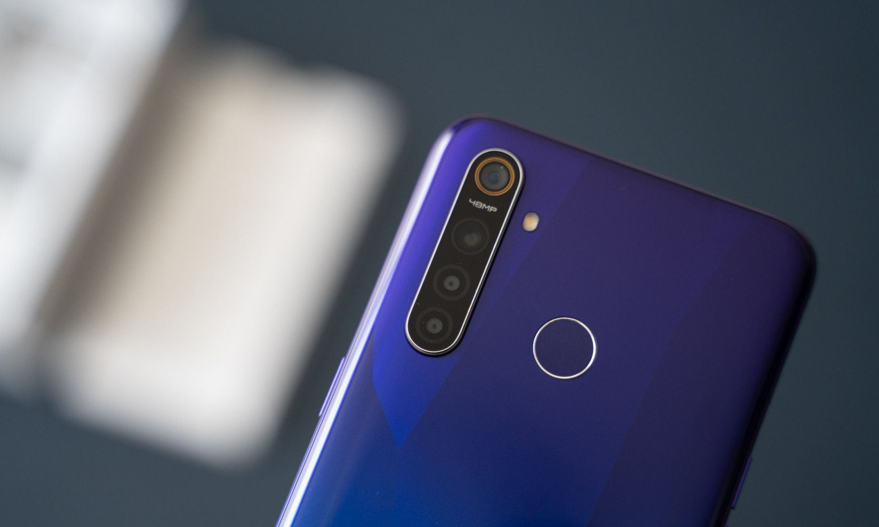 但是这个就是华为的高明之处,如果荣耀9x有快充那么就会与华为noa5