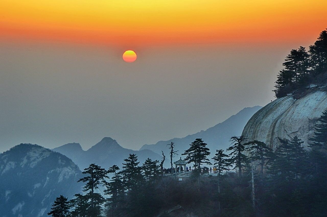 有生之年一定要爬一次华山,看一次日出._高清图集_新浪网