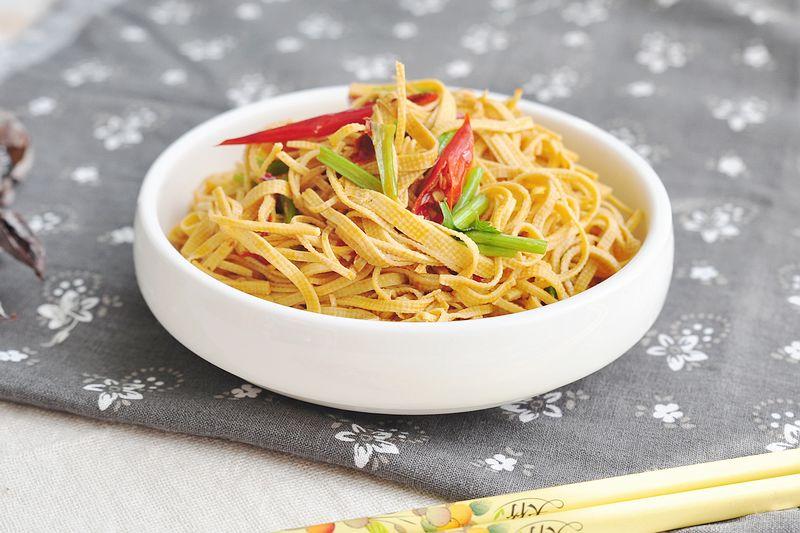 不用炒的千张丝,不放油,不放盐,味道照样香,吃多少也不怕长肉|豆腐皮|