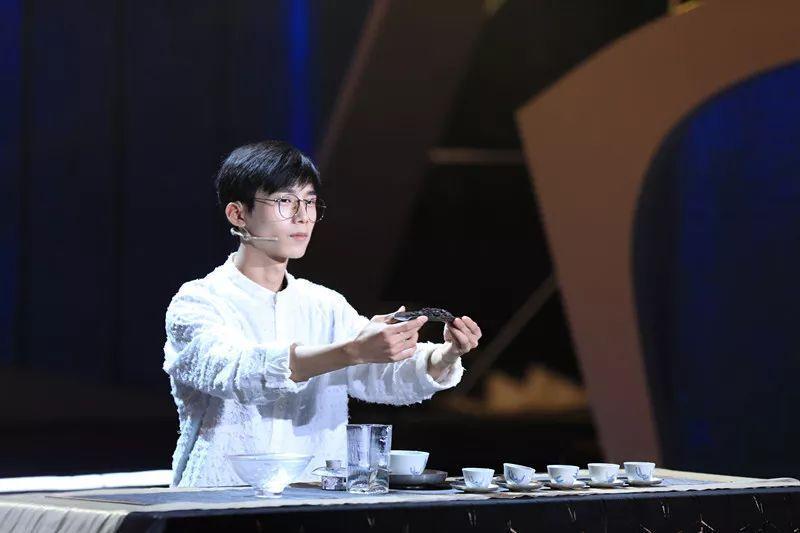 官宣实至名归徐黄涛夺得茶企通最美茶艺师冠军