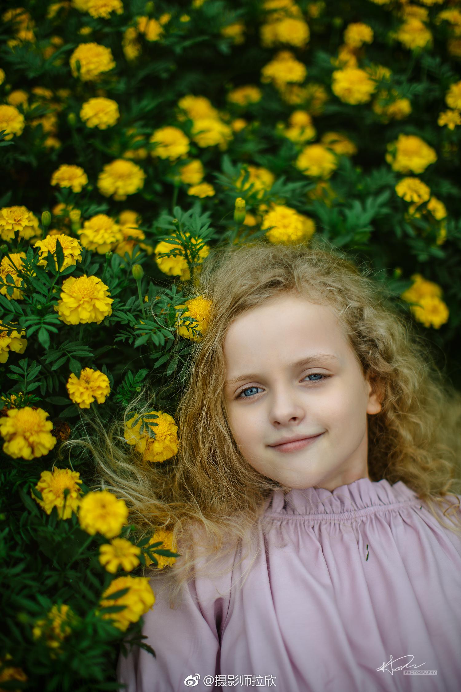 俄罗斯10岁女孩来中国旅行,请我给她拍一组接地气的广州照片