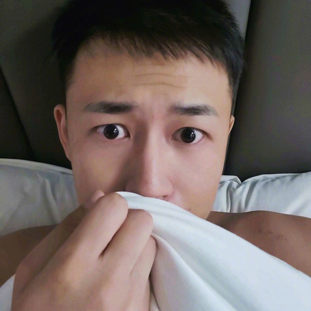 我到底中了什么邪,刚去楼下30元剪发的理发店把自己剃成了寸头