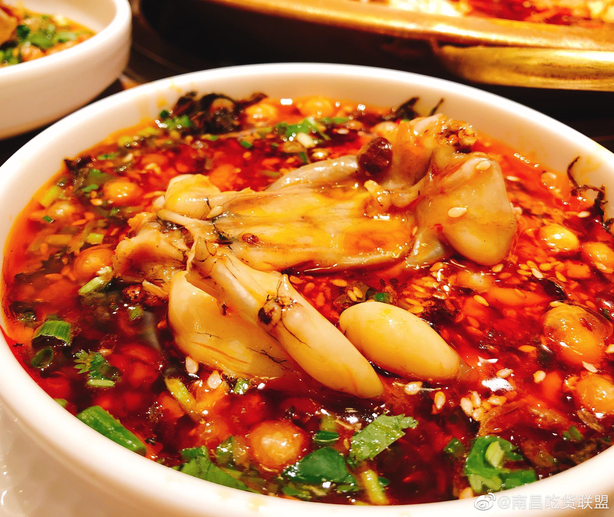 三两蛙美蛙鱼头|鱼头|柘林湖|豆皮_新浪新闻