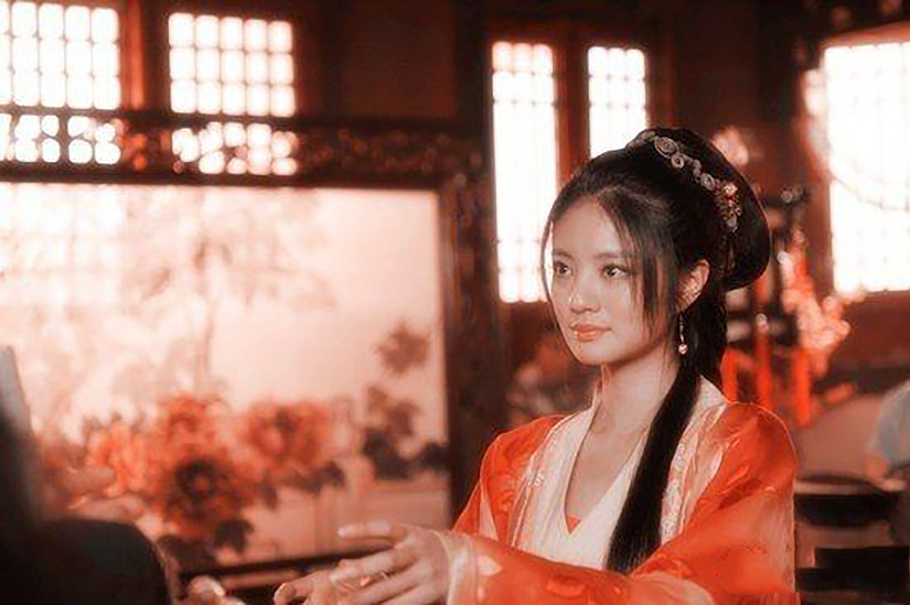 水浒传中风情万种的李师师能迷倒宋徽宗,为何