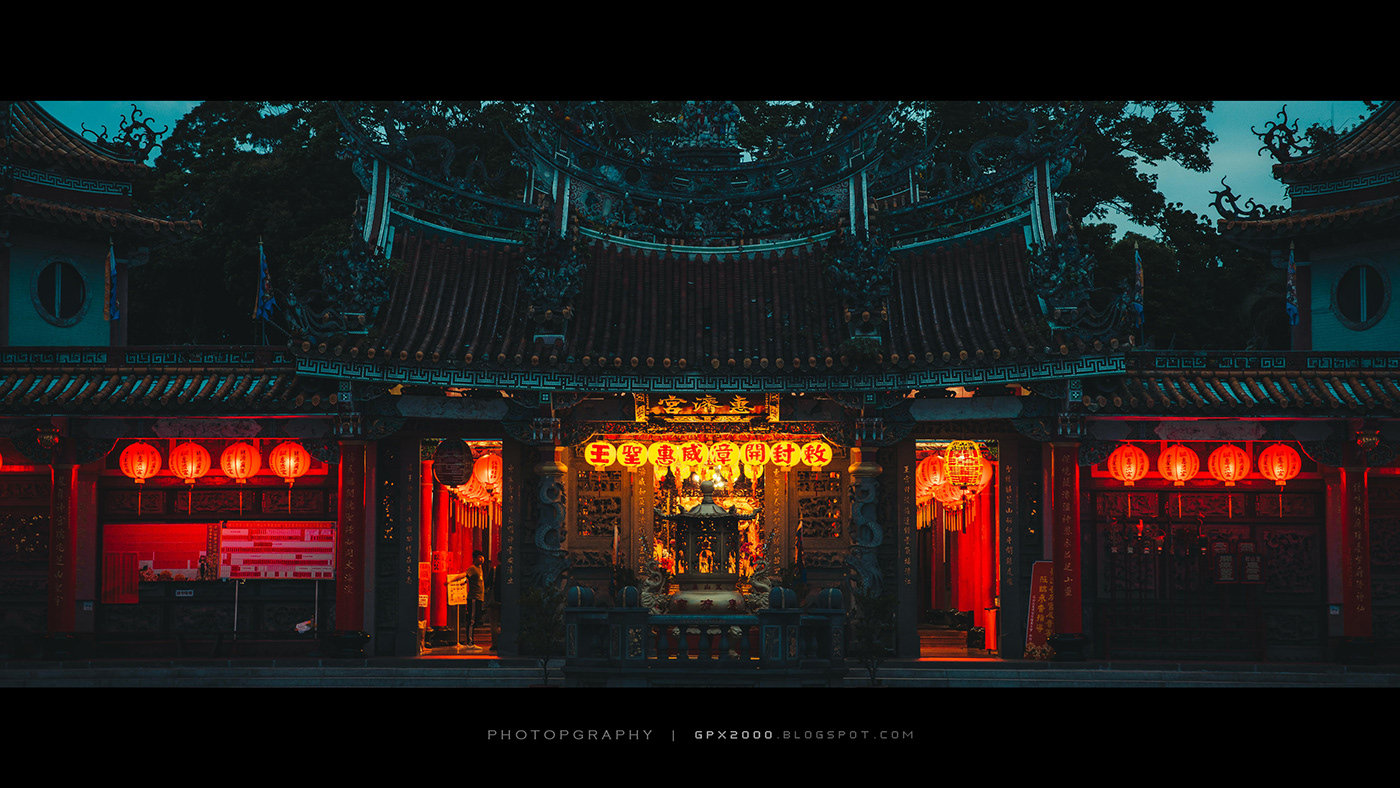 台北摄影师bo wen huang拍摄的台湾寺庙夜景大晚上看到