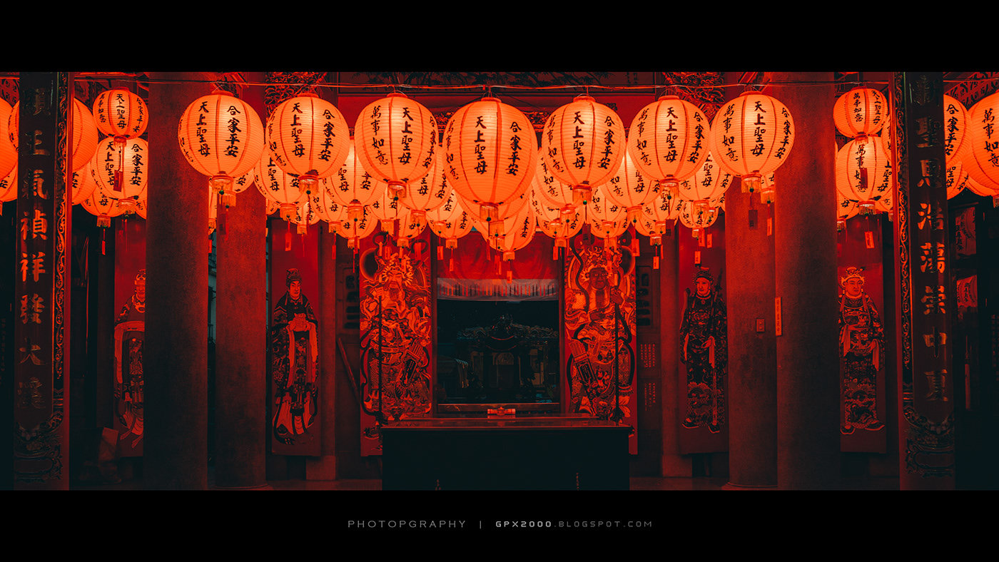 wen huang拍摄的台湾寺庙夜景大晚上看到,有几张甚至有点点恐怖片的