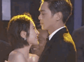 唐艺昕张若昀婚礼这么甜,就因为长了水蜜桃脸?