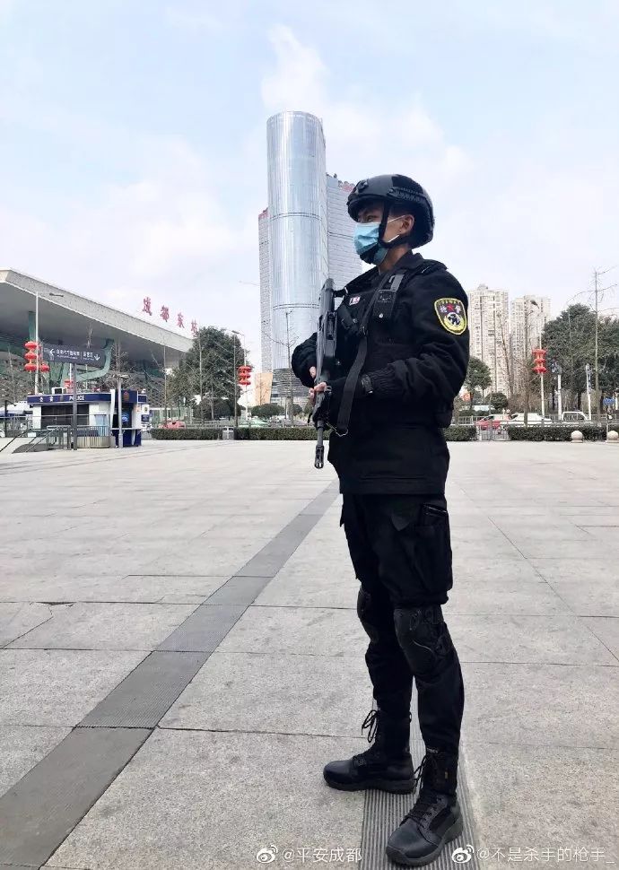 这基层f4颜值炸裂你还嗑什么抖音十层滤镜油腻男