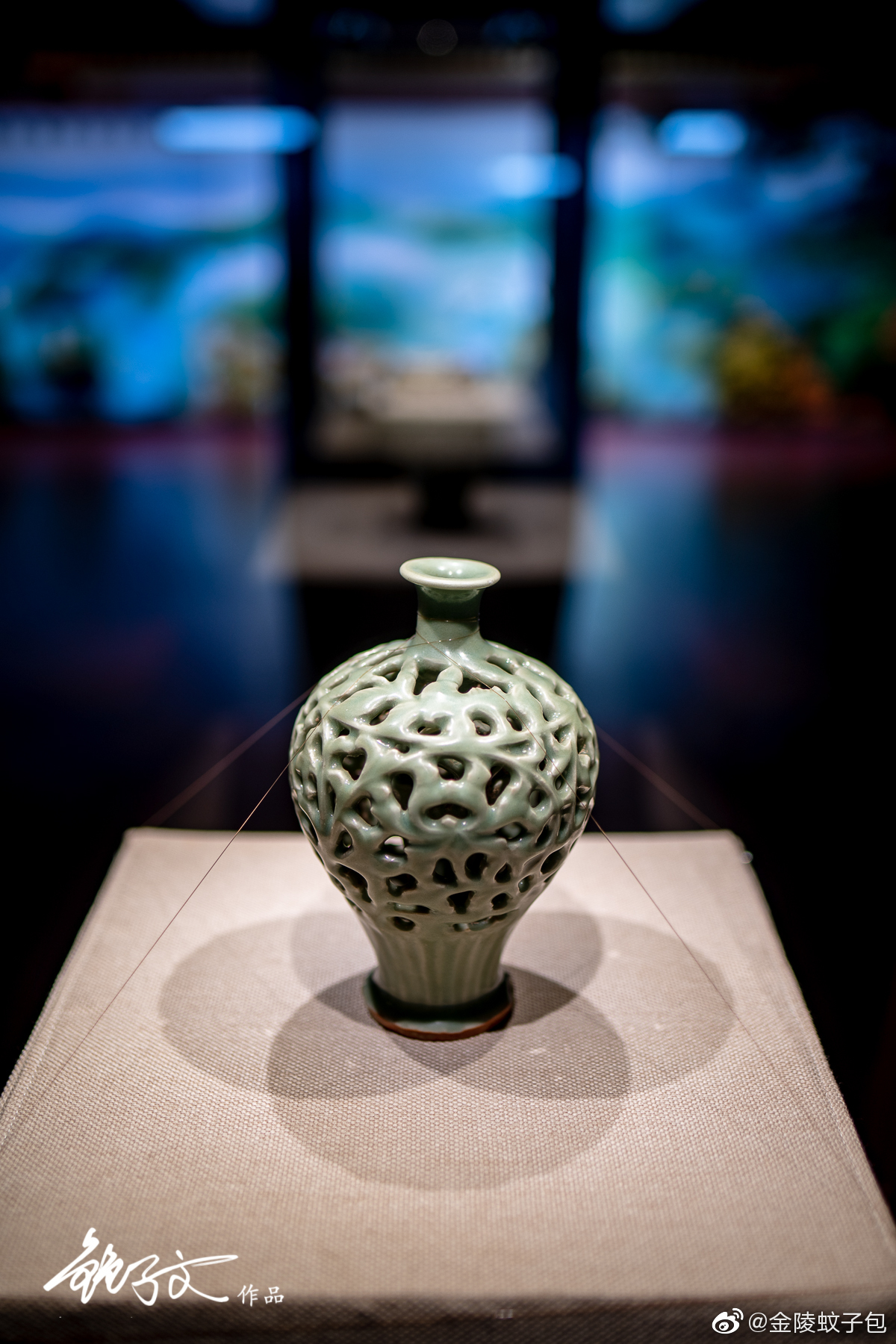 在甘肃省华亭县东部的陇山深处有一座千年古镇旧称安口窑