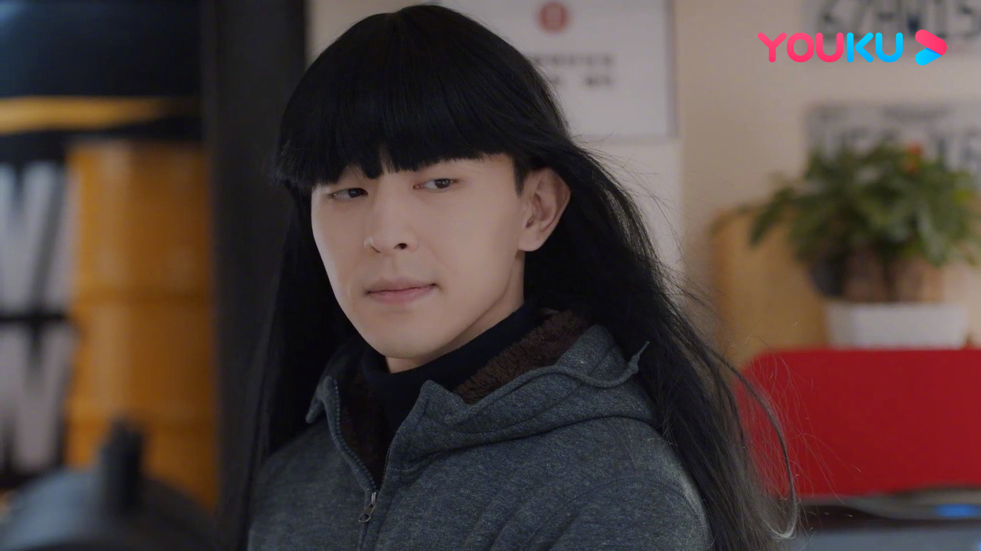 这个郝泽宇有一点点萌邓伦邓伦长发的造型实在是画面太美