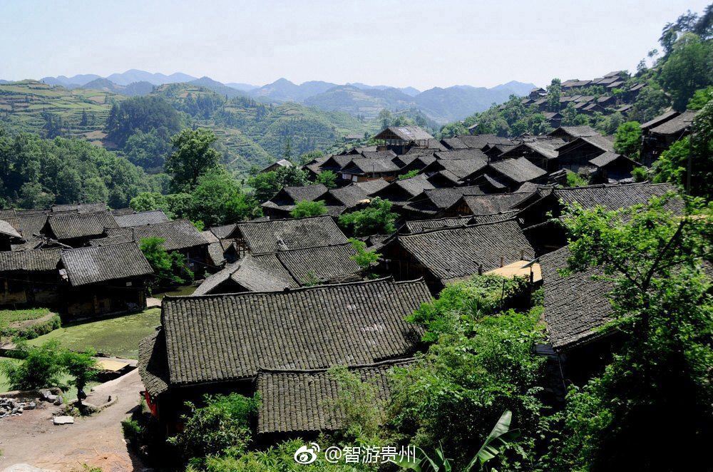 贵州报京侗寨,青山环抱的慢时光
