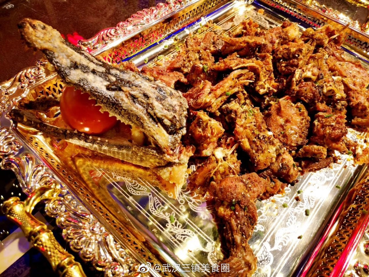 92 2020新年第一顿鳄鱼宴94 一进门就被生猛的鳄鱼,原生态的部