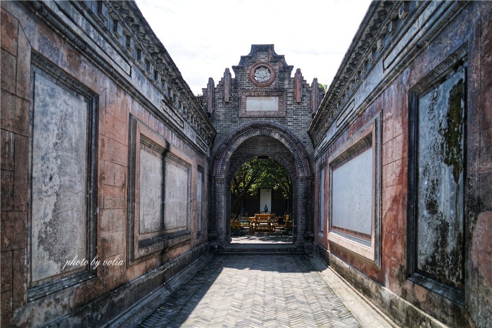 保存了三条民国老街,27座公馆的安仁古镇宛然一座"川西建筑艺术博物