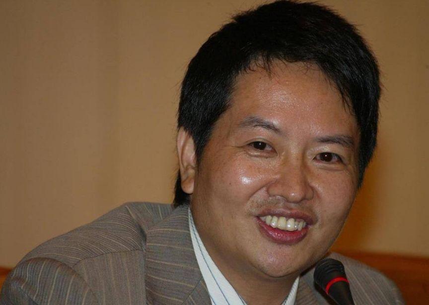 痛批过大半个娱乐圈的作家刘信达和宋祖德是亲兄弟?网友:难怪|刘信达|宋祖德|亲兄弟_新浪新闻