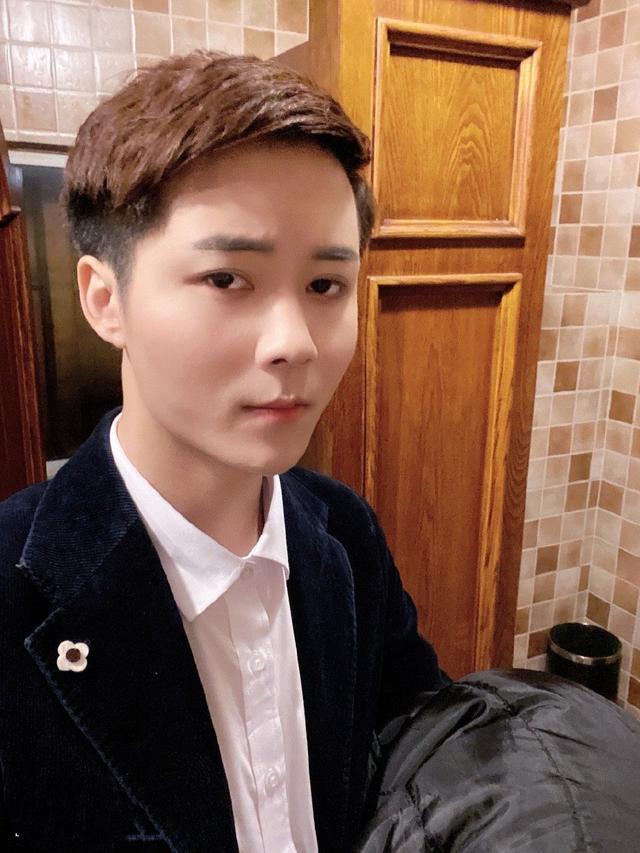 uzi从不和古手羽游戏,直播透露真相:防止别人带节奏