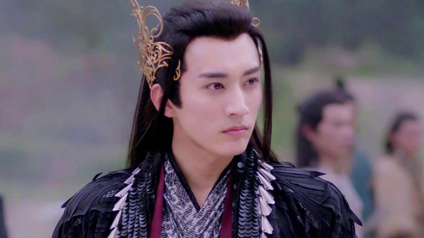 真的是一眼万年的帅气反派,网友:第一次喜欢反派,还粉上了真人