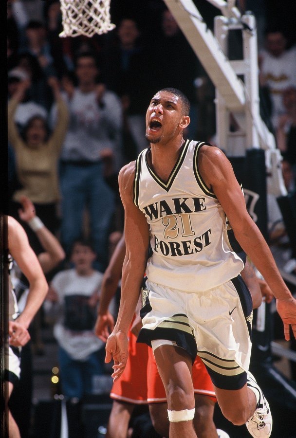 来自维克森林大学的蒂姆邓肯即将登场