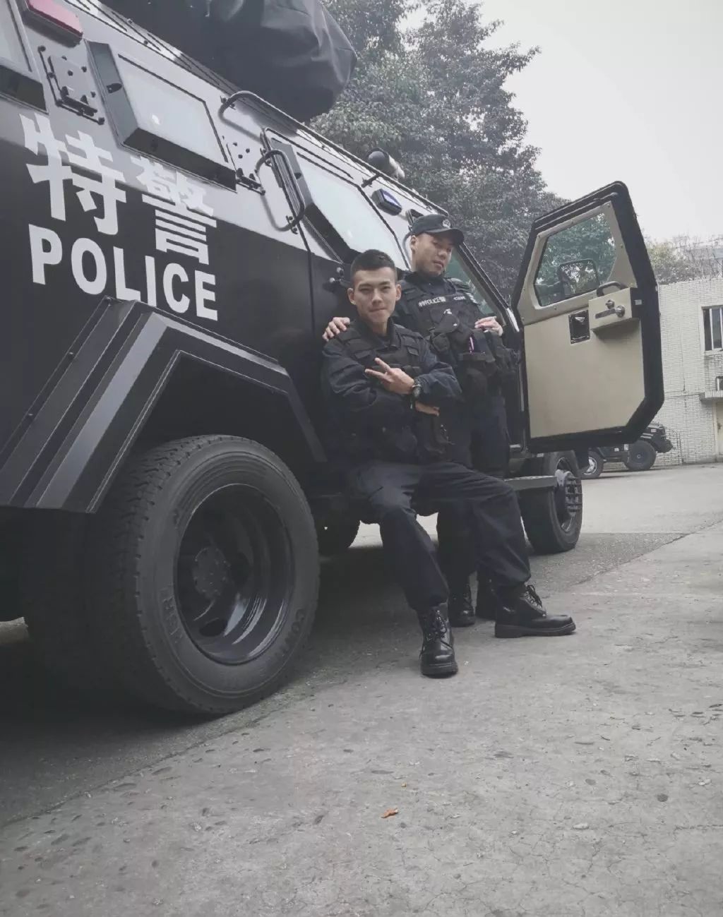 这基层f4颜值炸裂你还嗑什么抖音十层滤镜油腻男