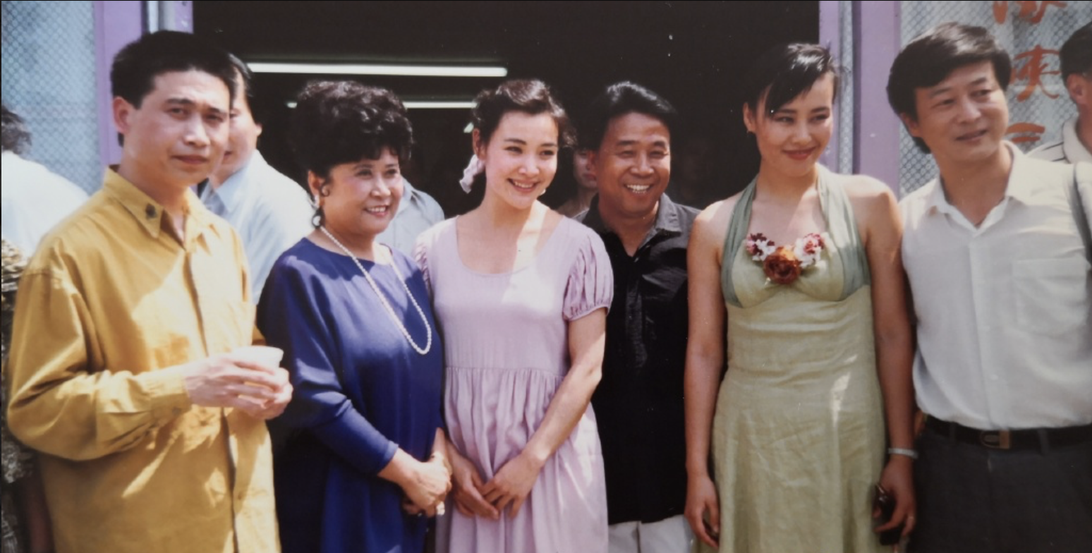 美陈冲邬君梅同框婉容文绣33年后再相逢岁月从不败美人