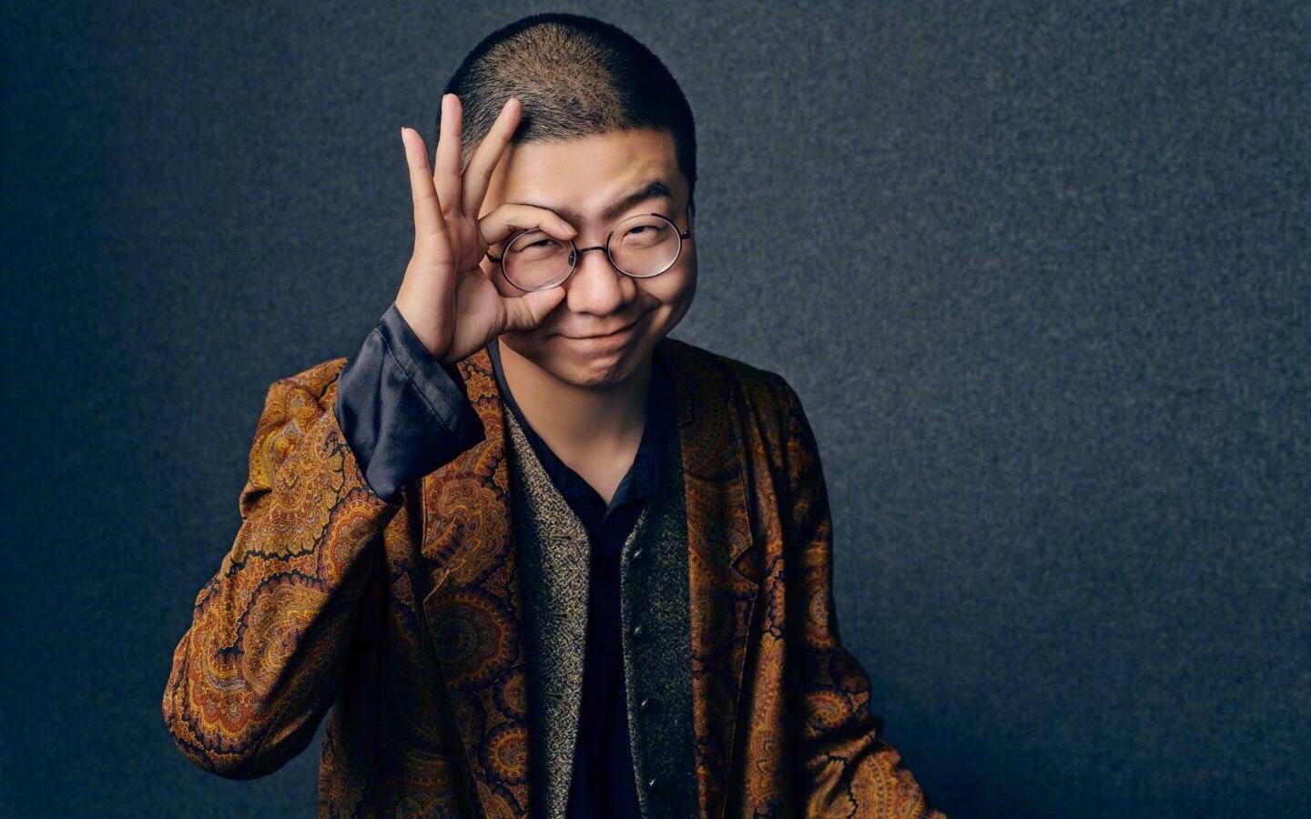 李诞妻子照片引争议是西方文化太开放还是要放飞
