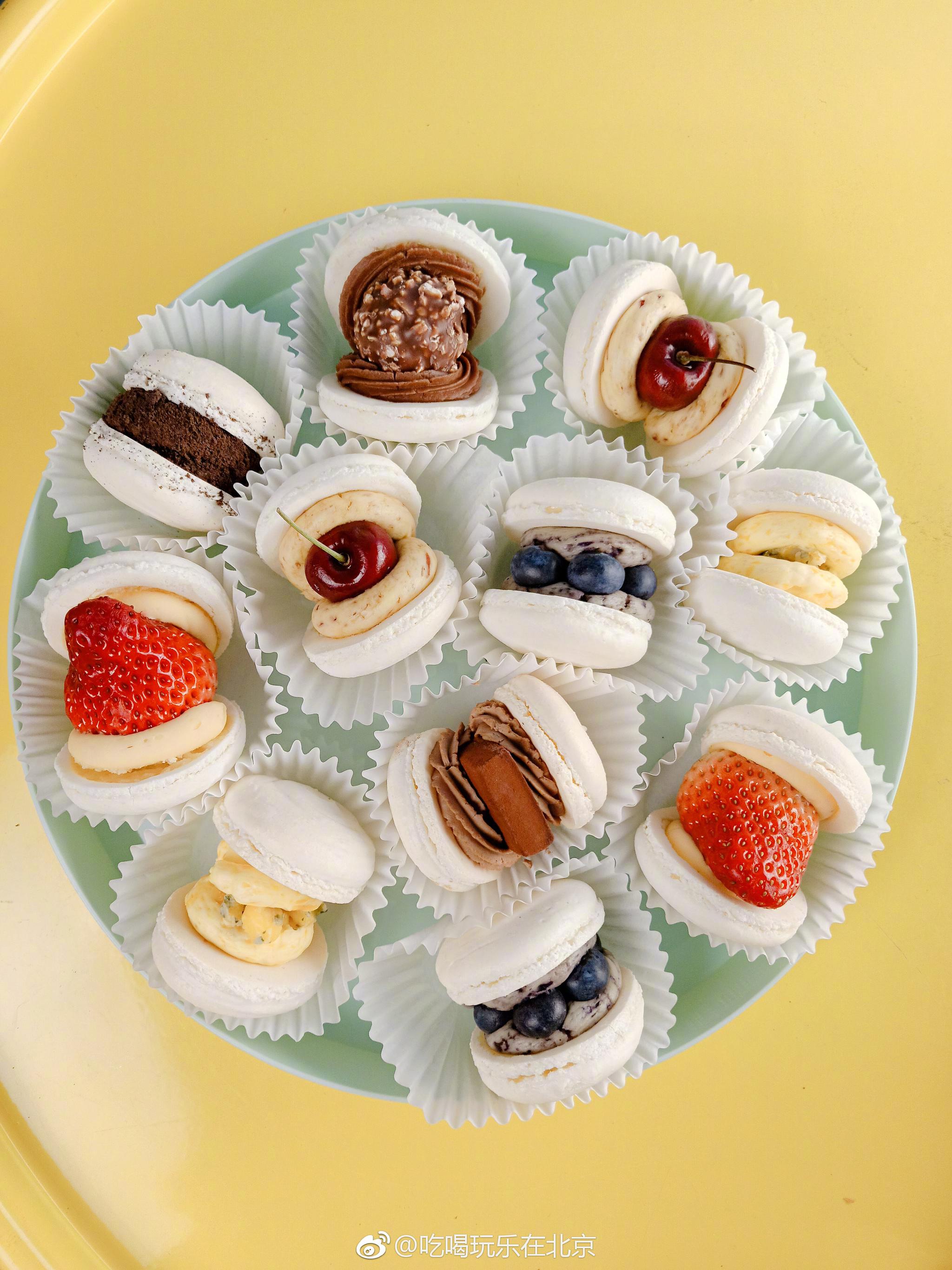 以前总觉得马卡龙又甜又腻又容易长胖!没想到今天被啪啪打脸