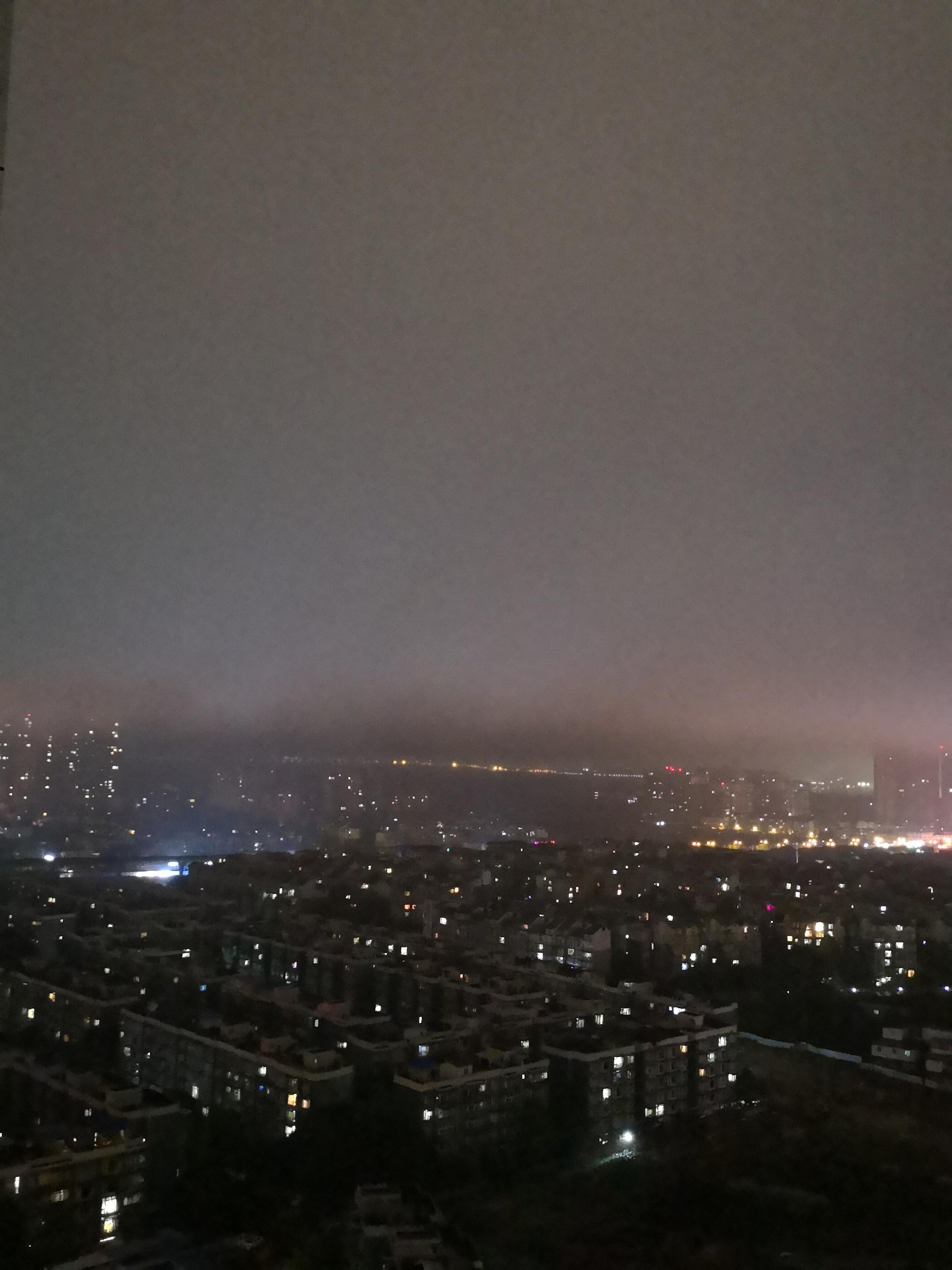 雨夜74总是让人多愁善感你为何留在成都