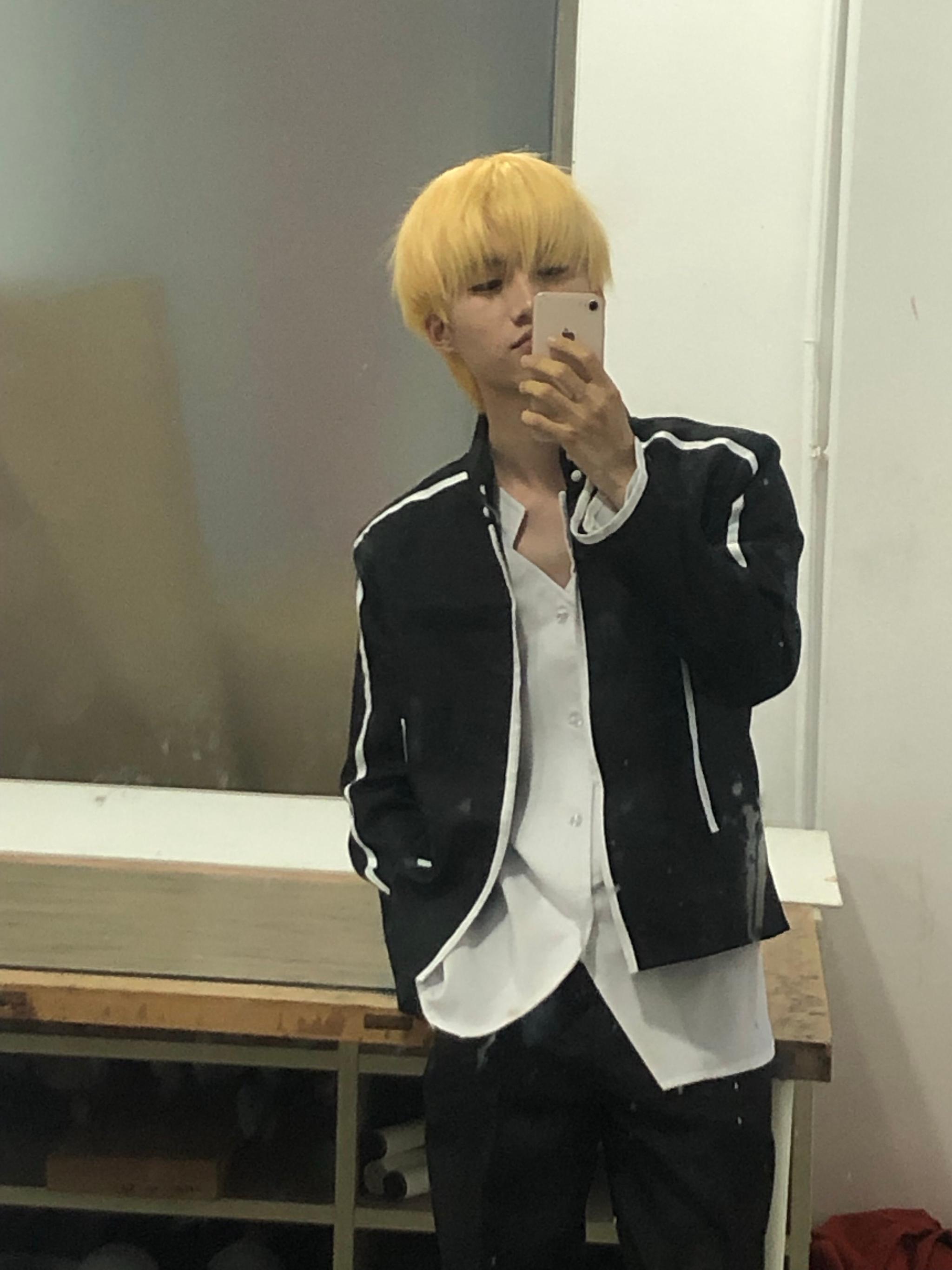 妈妈,对不起,我知道女孩子都不喜欢黄头发的弟弟