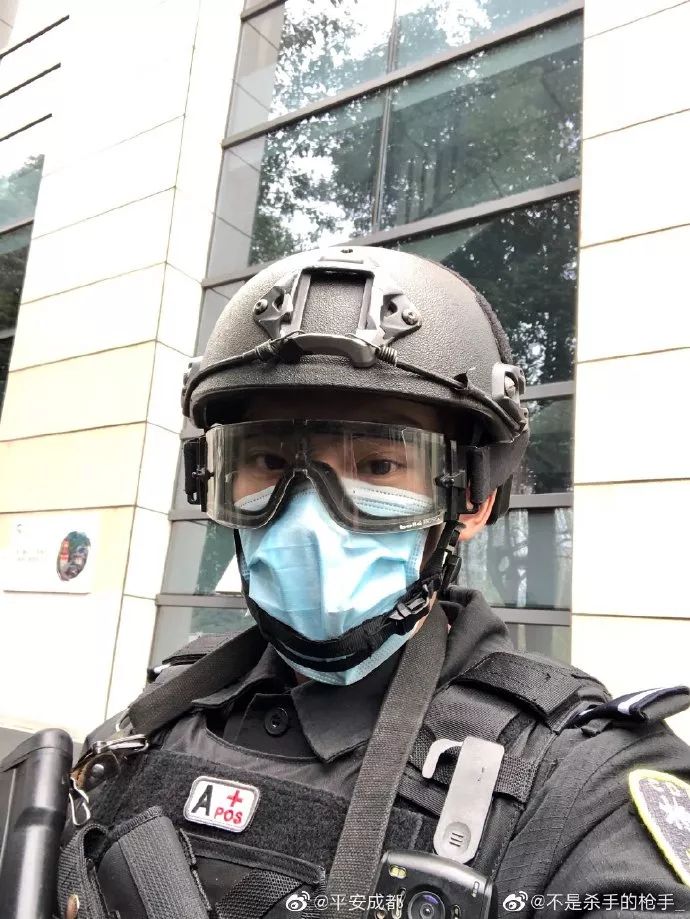 这基层f4颜值炸裂你还嗑什么抖音十层滤镜油腻男