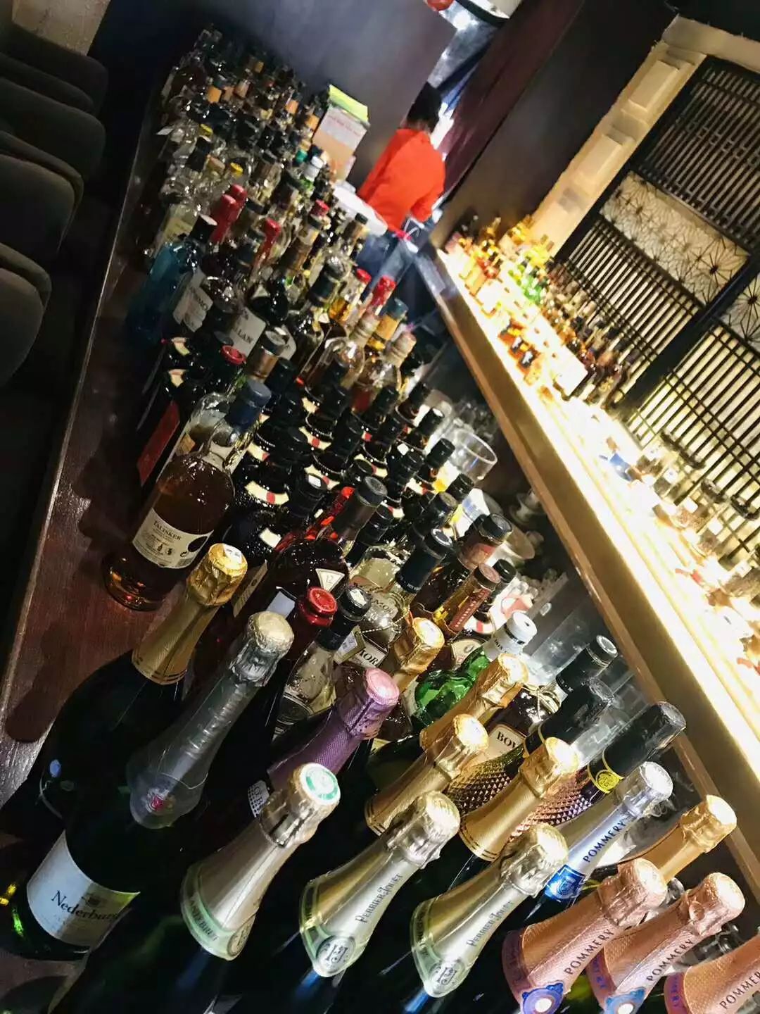 *图片来自丁丁店长朋友圈作为曾经专营晚市的酒吧小夜的库存众多无可