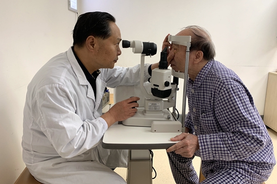 从香江到湘江,香港七旬老翁在湘雅医院治愈眼疾|湘江|大爷|夏晓波