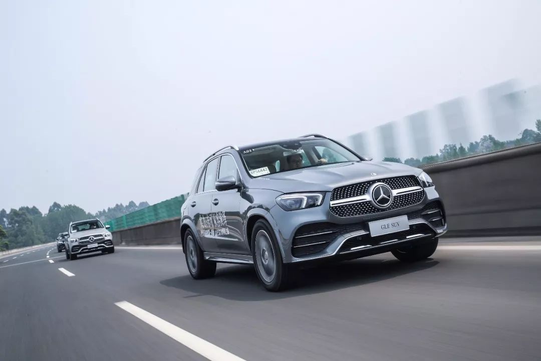 试驾全新奔驰gle6秒破百到底有多牛x