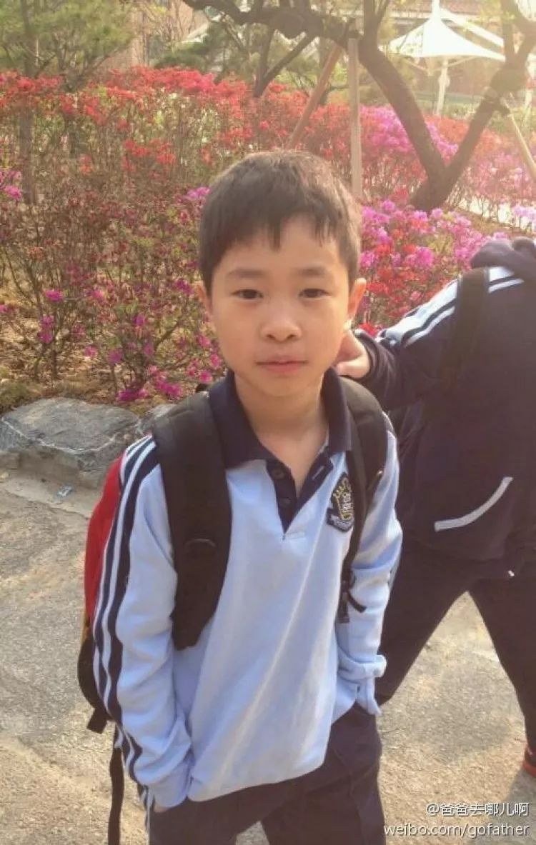 还记得韩版《爸爸去哪儿》的爱哭包民国吗?他都长这么大啦!