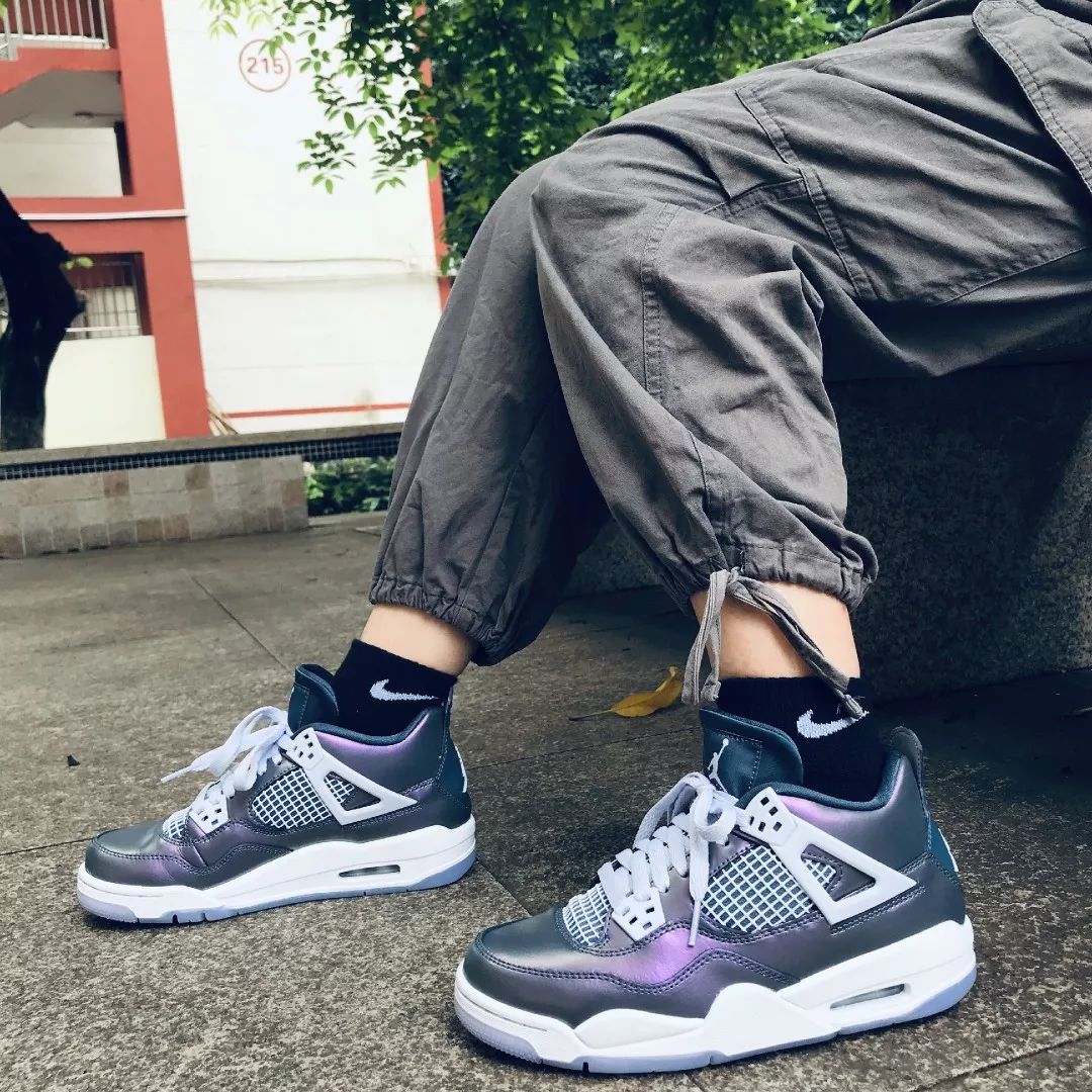 晒鞋| aj4"黑红"再度来袭!nike sb dnuk遛狗全新质感
